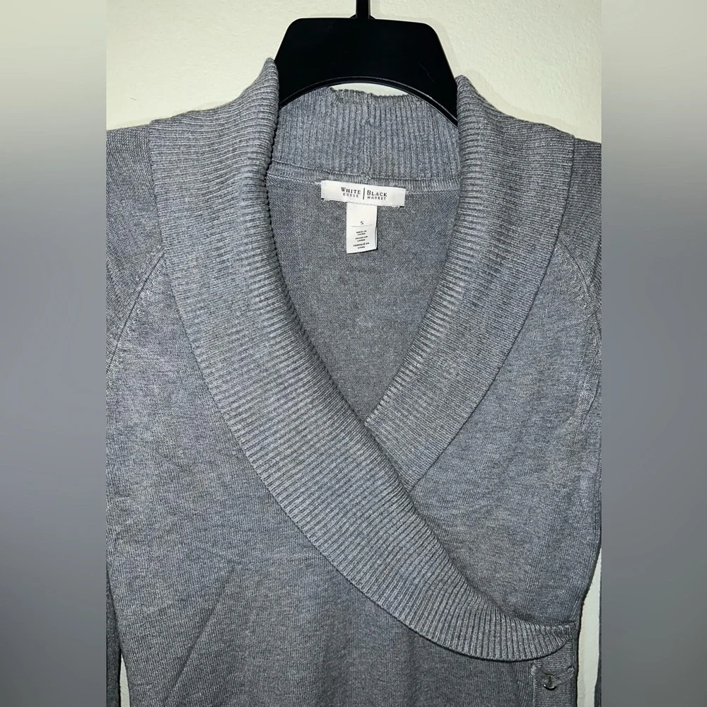 White House Black Market Women’s Shawl Collar Pullover Sweater! Size Small.